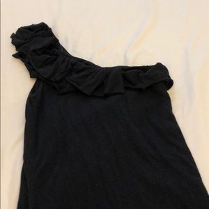 XS one shoulder ruffle top